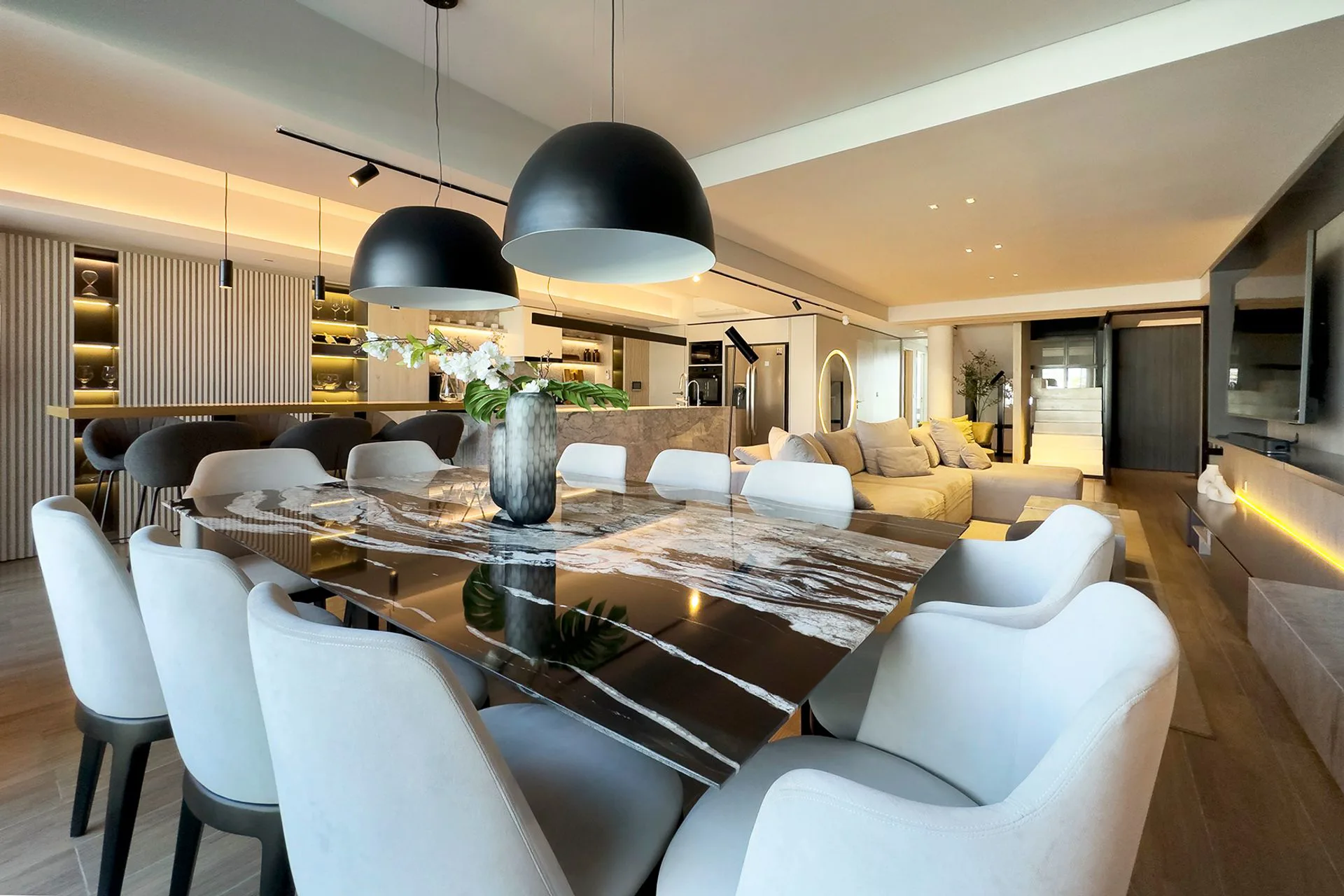 Venta Penthouse 7 ambientes, piscina 3 cocheras foto 3