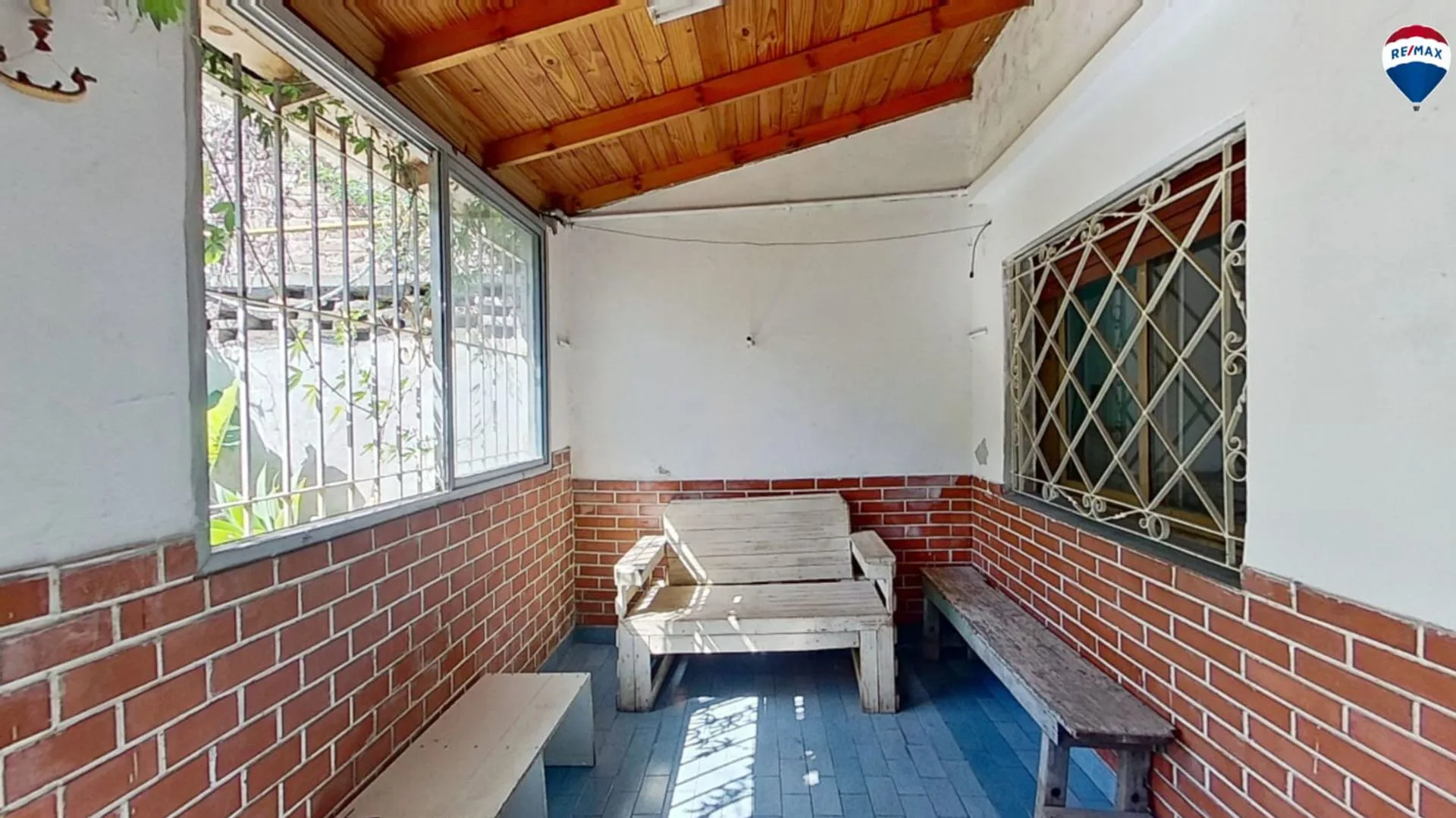 VENTA CASA EN LOTE PROPIO - PIÑEYRO, AVELLANEDA foto 4