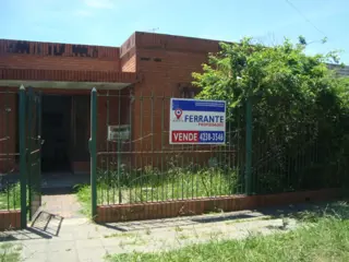 BURZACO: CASA  AMPLIA ,SOBRE TERRENO 12 X 40 - ESCRITURADA - *APTA CREDITO* foto 3