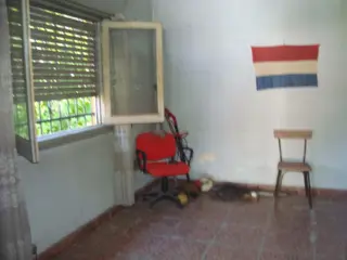 BURZACO: CASA  AMPLIA ,SOBRE TERRENO 12 X 40 - ESCRITURADA - *APTA CREDITO* foto 5