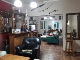 CASA CON PILETA Y QUINCHO EN MONTE GRANDE foto 3