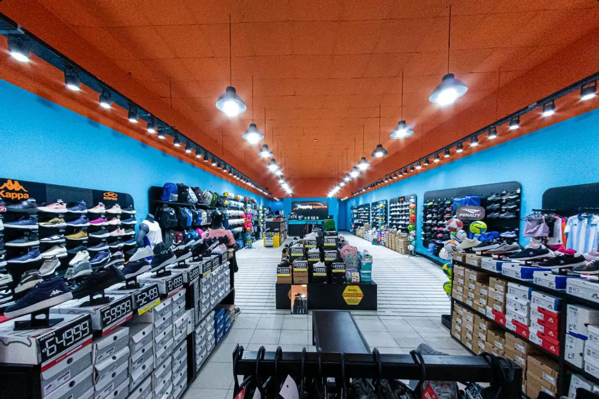 VENTA GRAN LOCAL AL FRENTE CALLE SAN MARTIN LUJAN foto 3