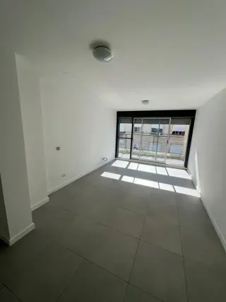 SE VENDE DPTO 3 AMB. CON COCHERA Y TERRAZA AL FRENTE foto 1