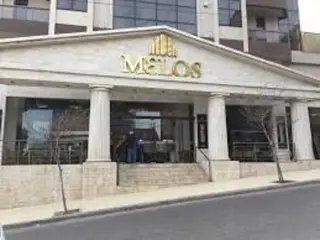 LOCAL COMERCIAL EN GALERÍA MELOS (AL LADO CAFETERIA, EX HABANNA) foto 1