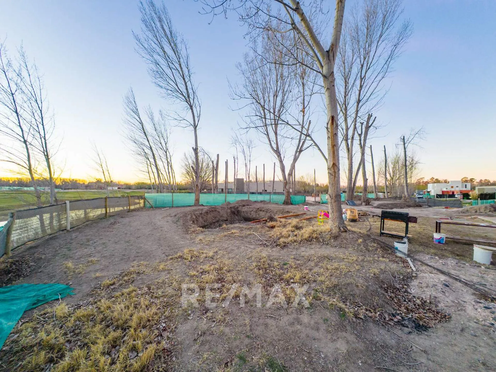 VENTA TERRENO UF 45 FONDO DE LAGUNA Y CANCHA foto 4