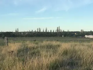 SE VENDE LOTE SOBRE RUTA PROV N°1 CAMINO A BALNEARIO EL CONDOR foto 2