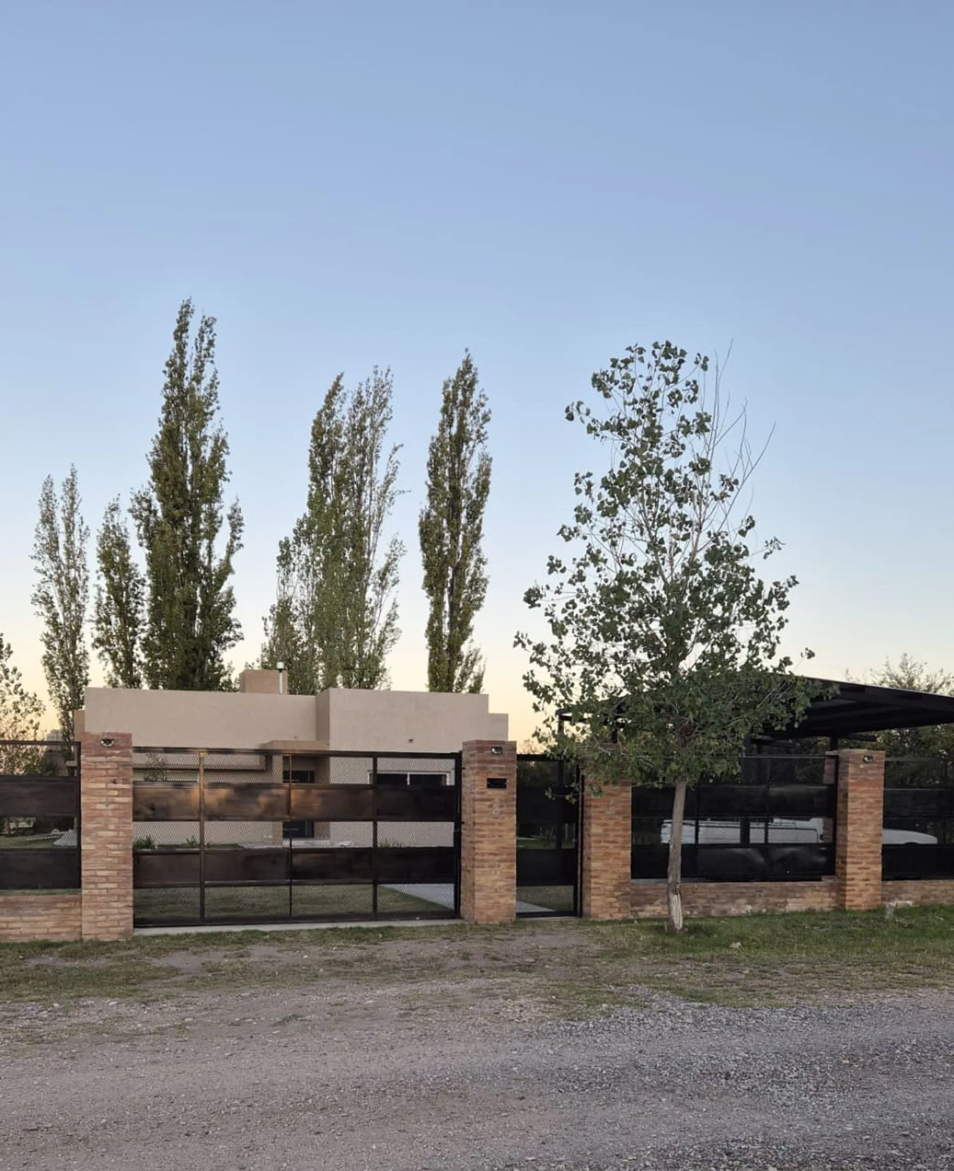Casa en venta 3 dorm- Las Paredes - APTA CREDITO