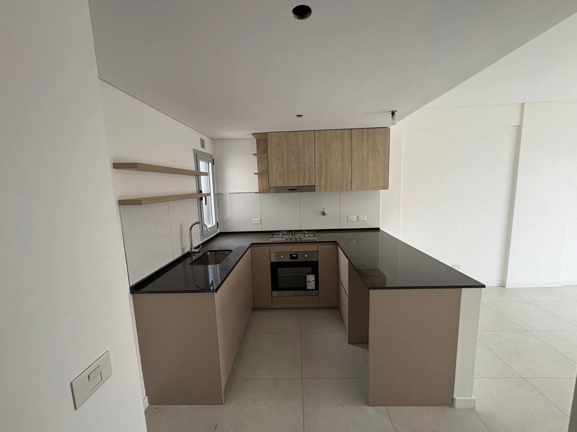 VENTA DEPARTAMENTO 3 AMB MATADEROS CON PARRILLA foto 2