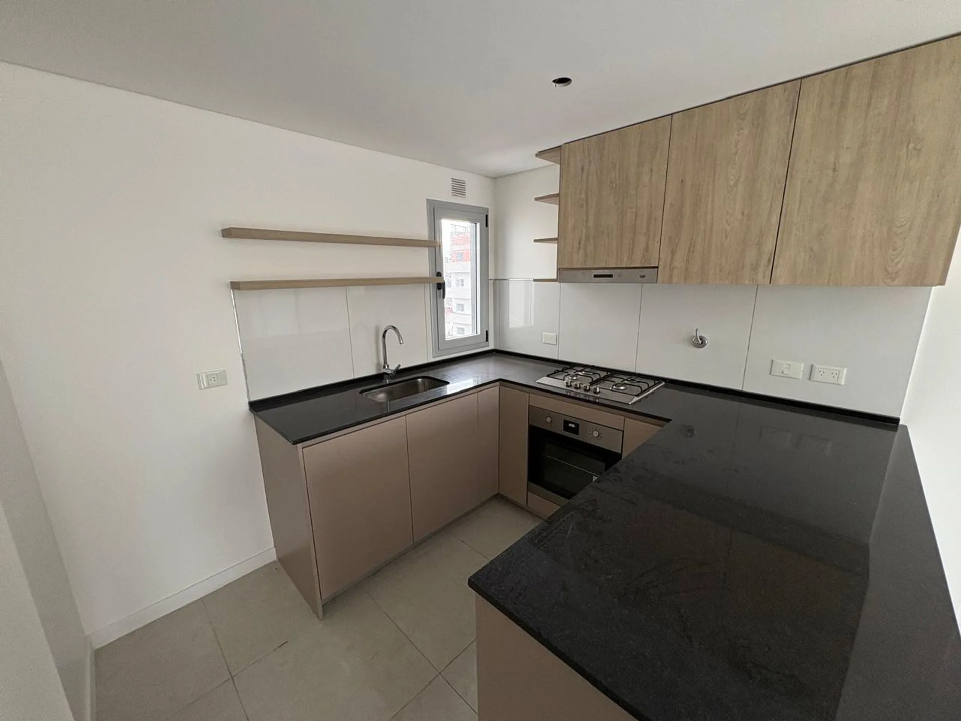 VENTA DEPARTAMENTO 3 AMB MATADEROS CON PARRILLA foto 3
