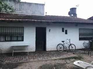 Casa 5 Ambientes En Venta con Pileta - Udaondo, Ituzaingó foto 1