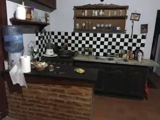 Casa 5 Ambientes En Venta con Pileta - Udaondo, Ituzaingó foto 2