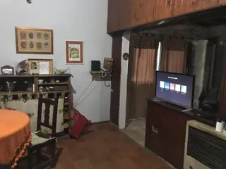 Casa 5 Ambientes En Venta con Pileta - Udaondo, Ituzaingó foto 3