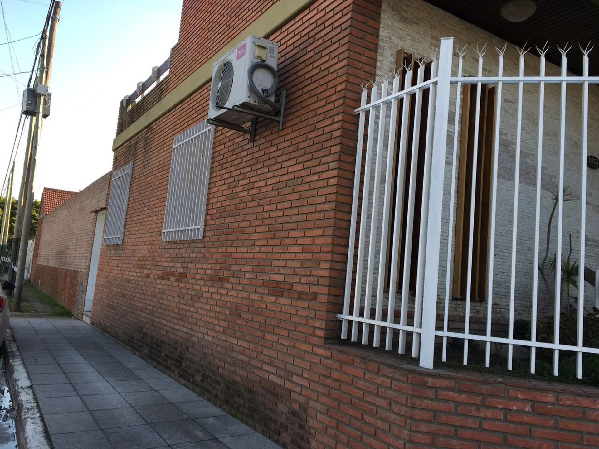 CASA 4 AMB BANFIELD PARQUE GARAGE PISCINA APTO CR foto 4