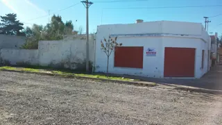 Casa con locales foto 4