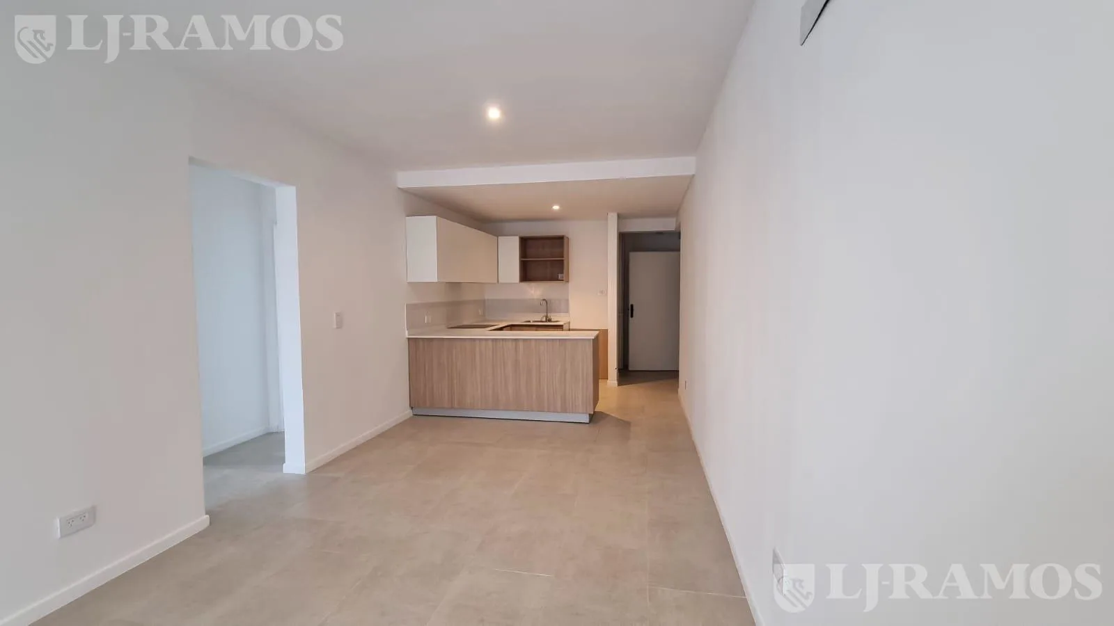 Alquiler. venta . A estrenar. 3 ambientes. Balcon terraza . Km 38, 5 . Pilar foto 3
