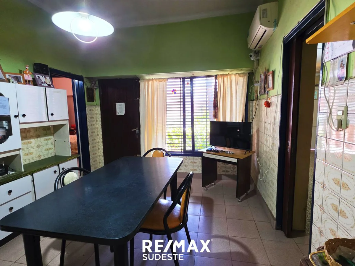 CASA EN VILLA MITRE. EXCELENTE UBICACION! foto 3