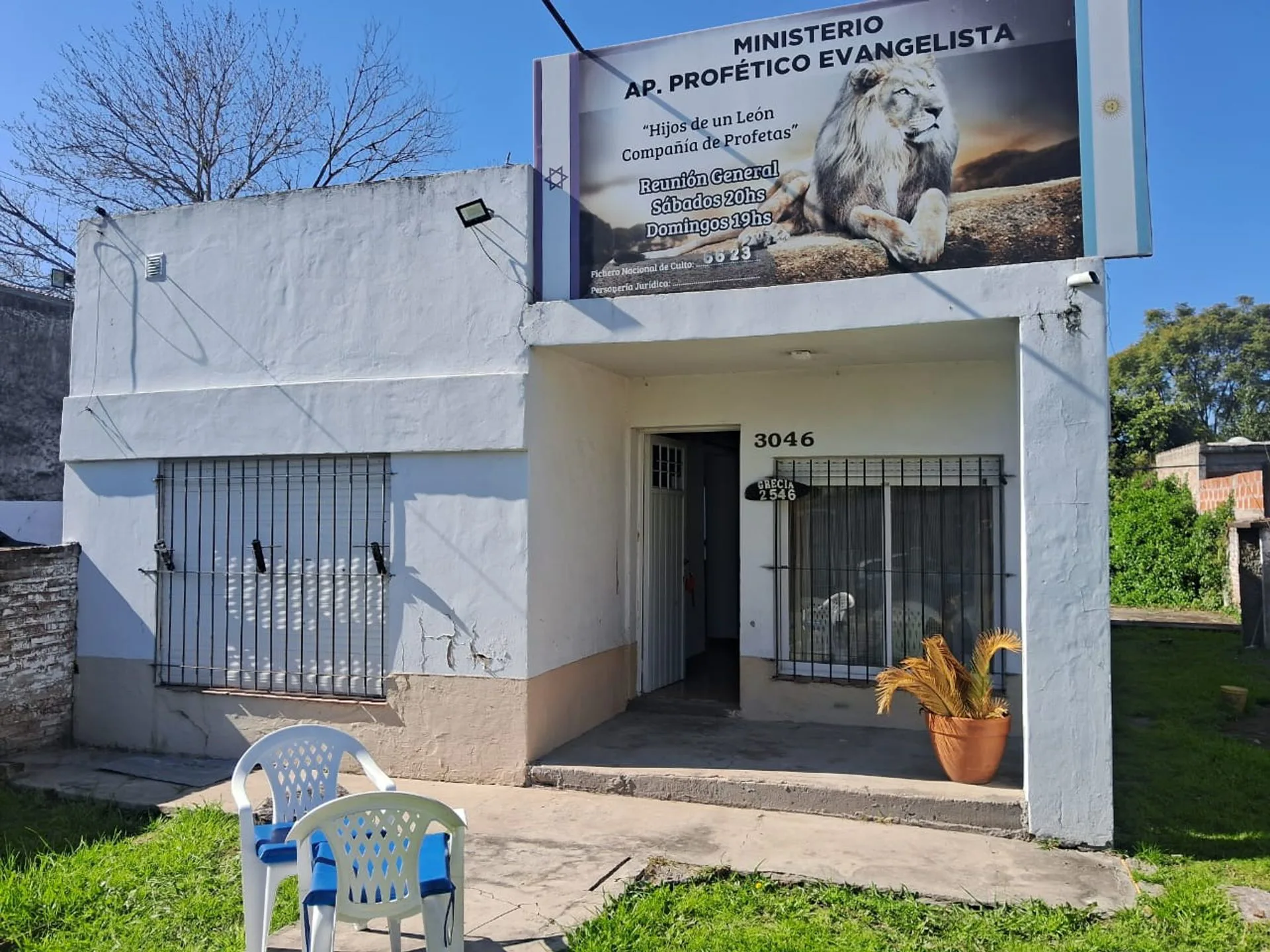 Venta amplio terreno con casa de 3 amb + depto. foto 2