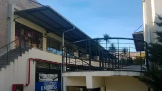 EXCELENTE LOCAL COMERCIAL EN VENTA, EN COMPLEJO LA ESCALA, PILAR foto 3