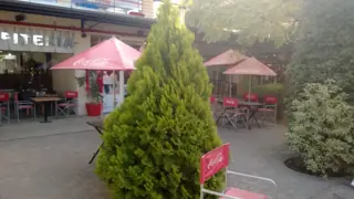 EXCELENTE LOCAL COMERCIAL EN VENTA, EN COMPLEJO LA ESCALA, PILAR foto 4