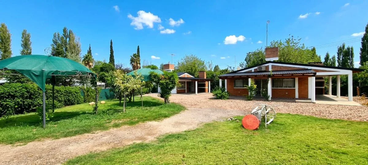 VENTA CASA+MONOAMBIENTE+S.U.M DE 118 M2 SAN RAFAEL foto 2