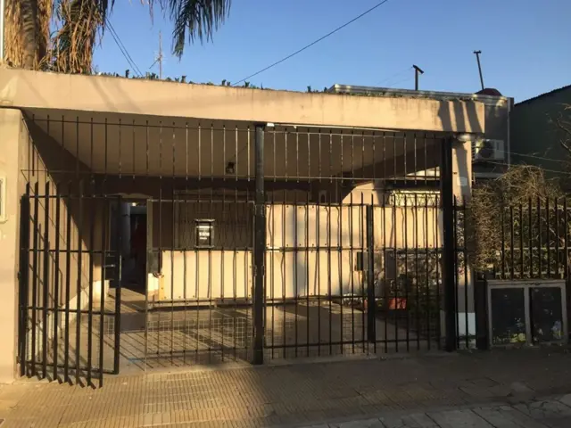 SAN MARTIN (Billinghurts) - Regia CASA 3 Amplios Amb c/ FDO LIBRE100 Mts2