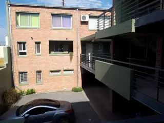 EXCELENTE DEPTO 2 AMB  + COCHERA - GRAL RODRIGUEZ foto 1