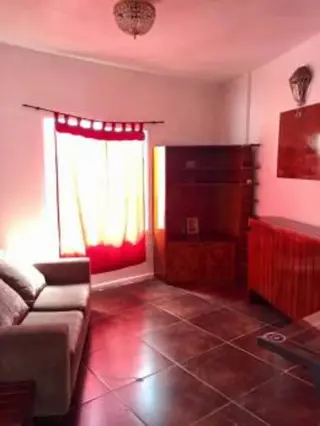 EXCELENTE TERRENO CON CONSTRUCCIÓN foto 4