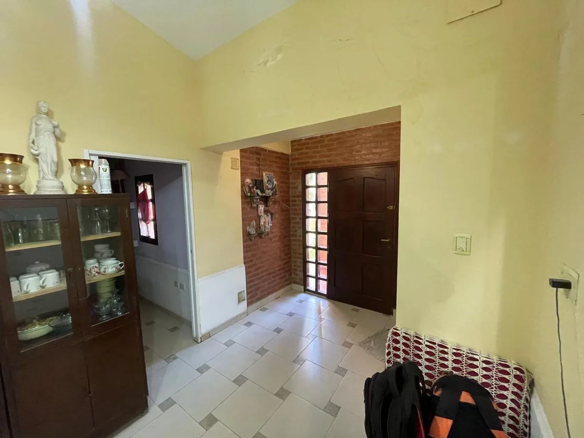 CASA EN VENTA - BARRIO PRIMERA JUNTA - 2 DORM. foto 5