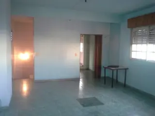 ALQUILER - DEPARTAMENTO 2 AMBIENTES CON PATIO y LAVADERO - SIN EXPENSAS foto 2