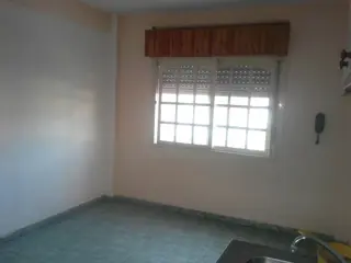 ALQUILER - DEPARTAMENTO 2 AMBIENTES CON PATIO y LAVADERO - SIN EXPENSAS foto 4