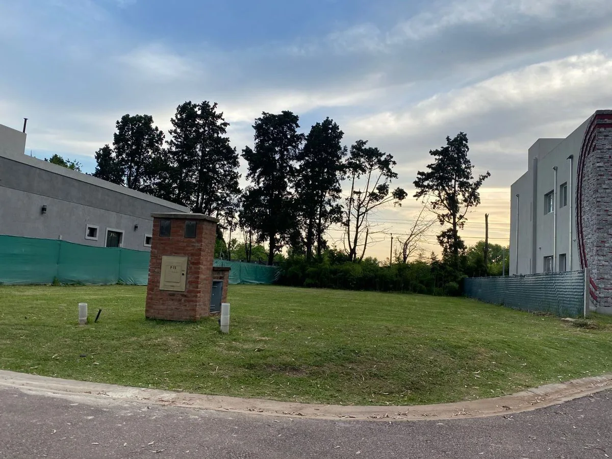 VENTA LOTE EN BARRIO CERRADO  LA JOSEFINA PILAR foto 5