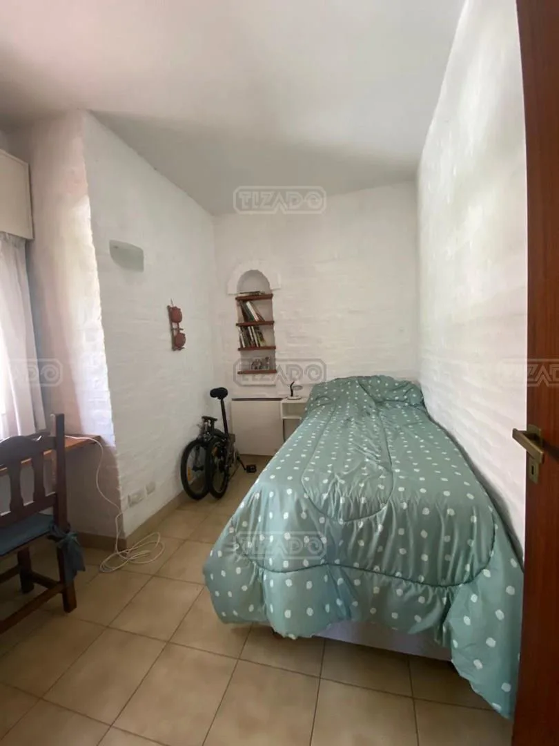3-Bedroom House with Large Pool in Country Club Banco Provincia – photo 12 of 12