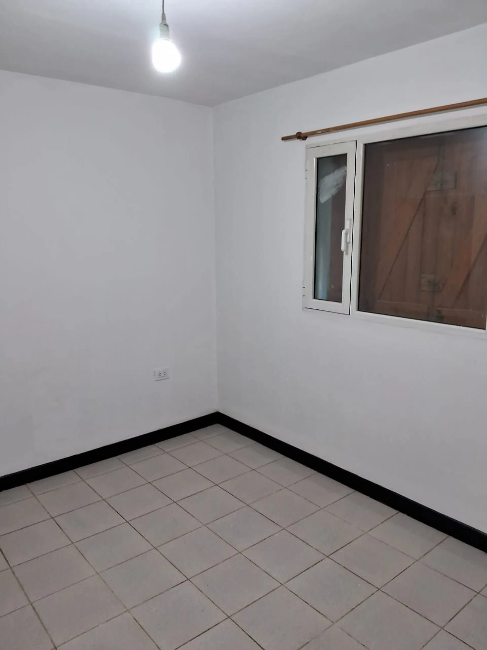 Casa de 4 dorm-Depto -Quincho foto 5