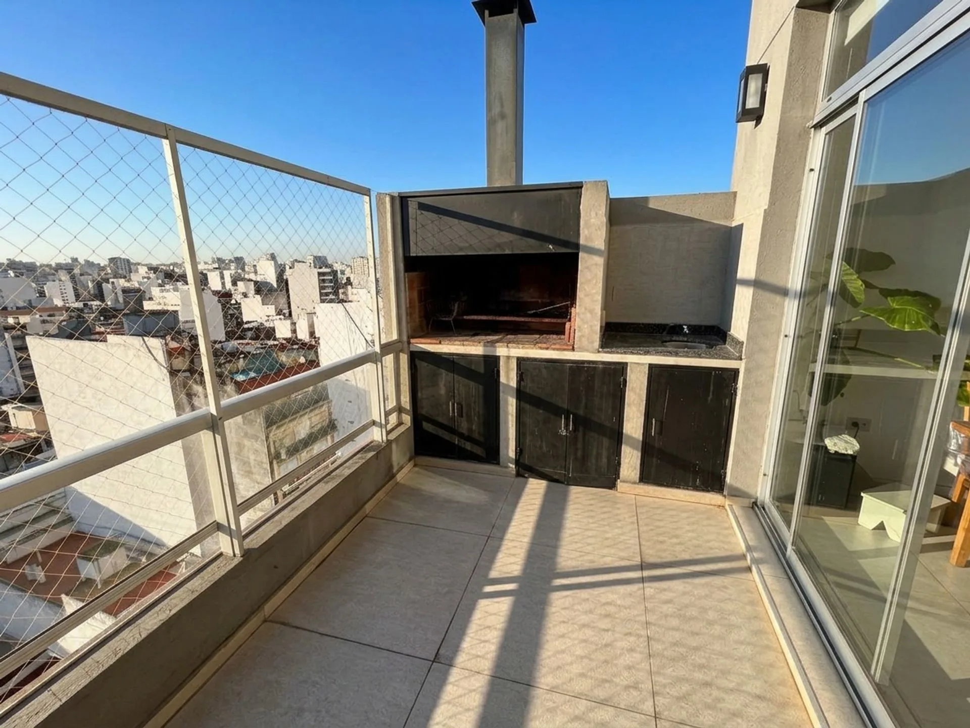 DEPTO 3 AMB VENTA BOEDO BALCON PARRILLA AMENITIES foto 3