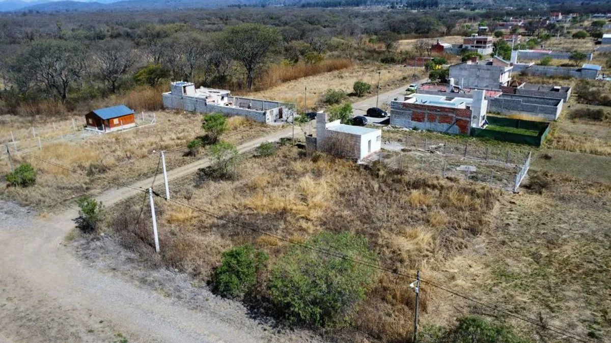 VENTA TERRENO 300m2 EN NUEVO ALISOS foto 2