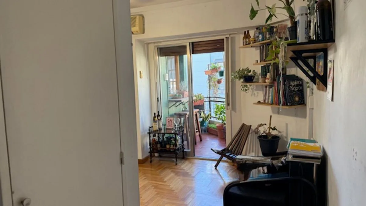 Dpto Venta 3 Ambientes Belgrano c/ Balcon Frente foto 2