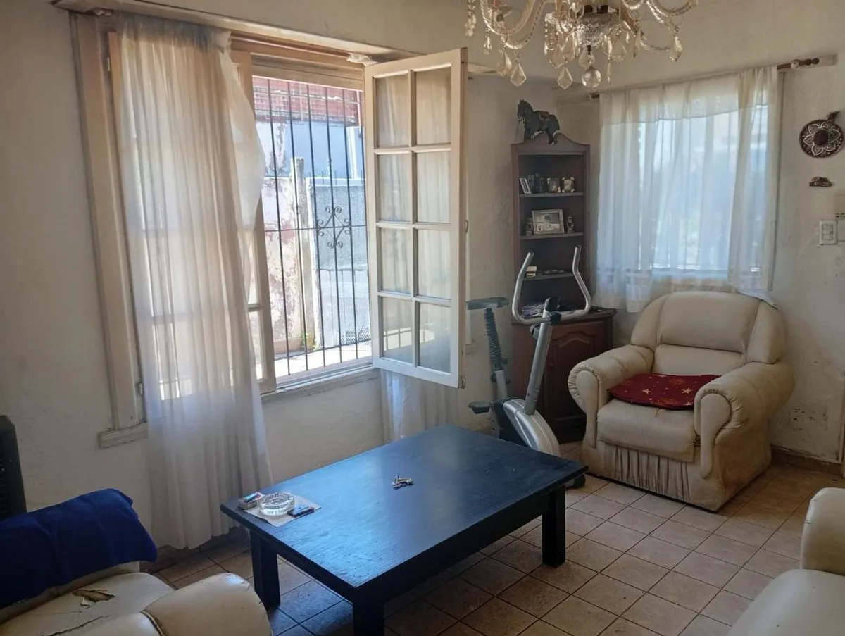 VENTA CASA 4 AMB COCHERA QUINCHO PATIO SAN CARLOS foto 3