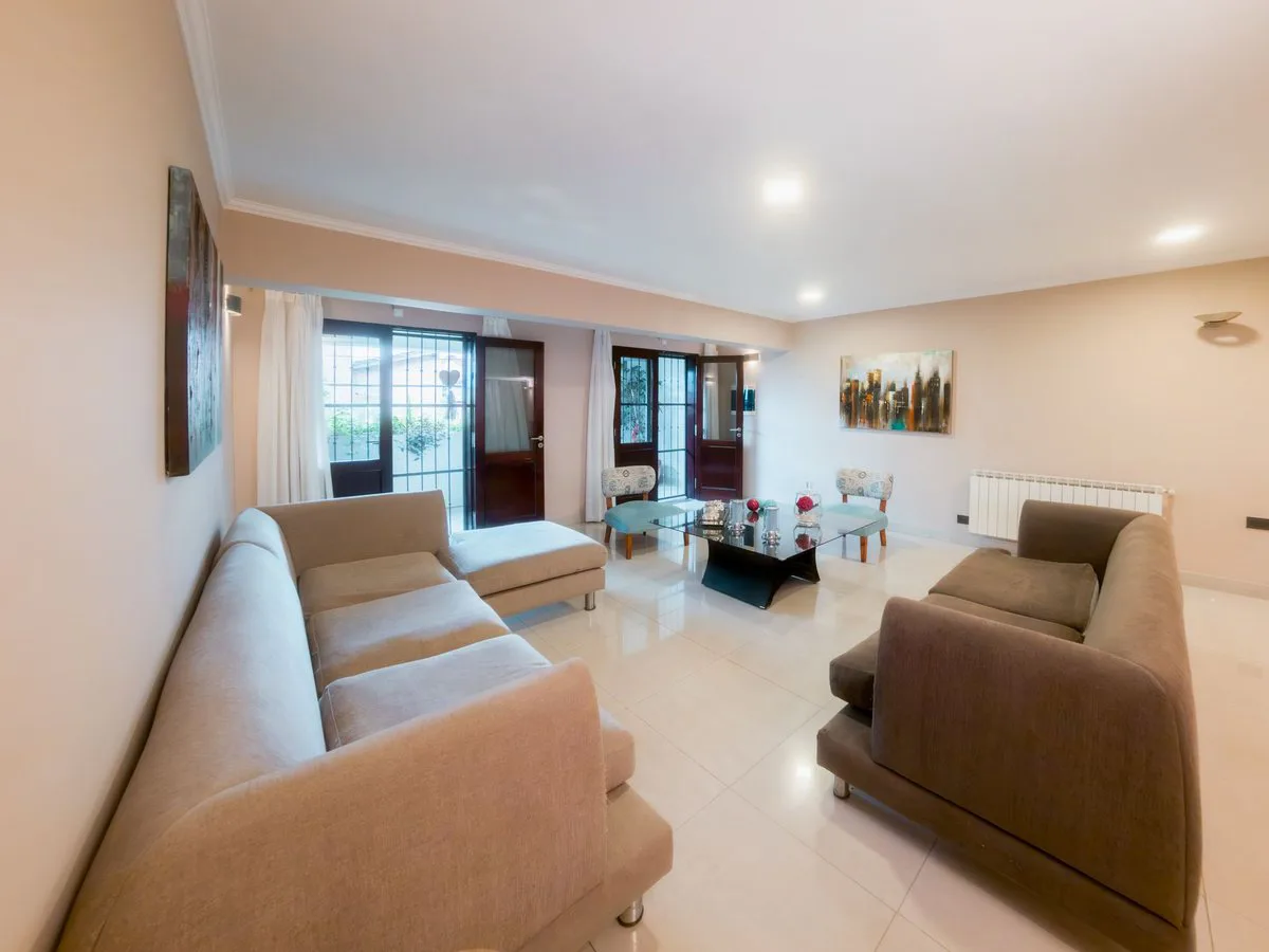 VENTA CASA TRES CERRITOS 4 DORMITORIOS CON PILETA foto 3