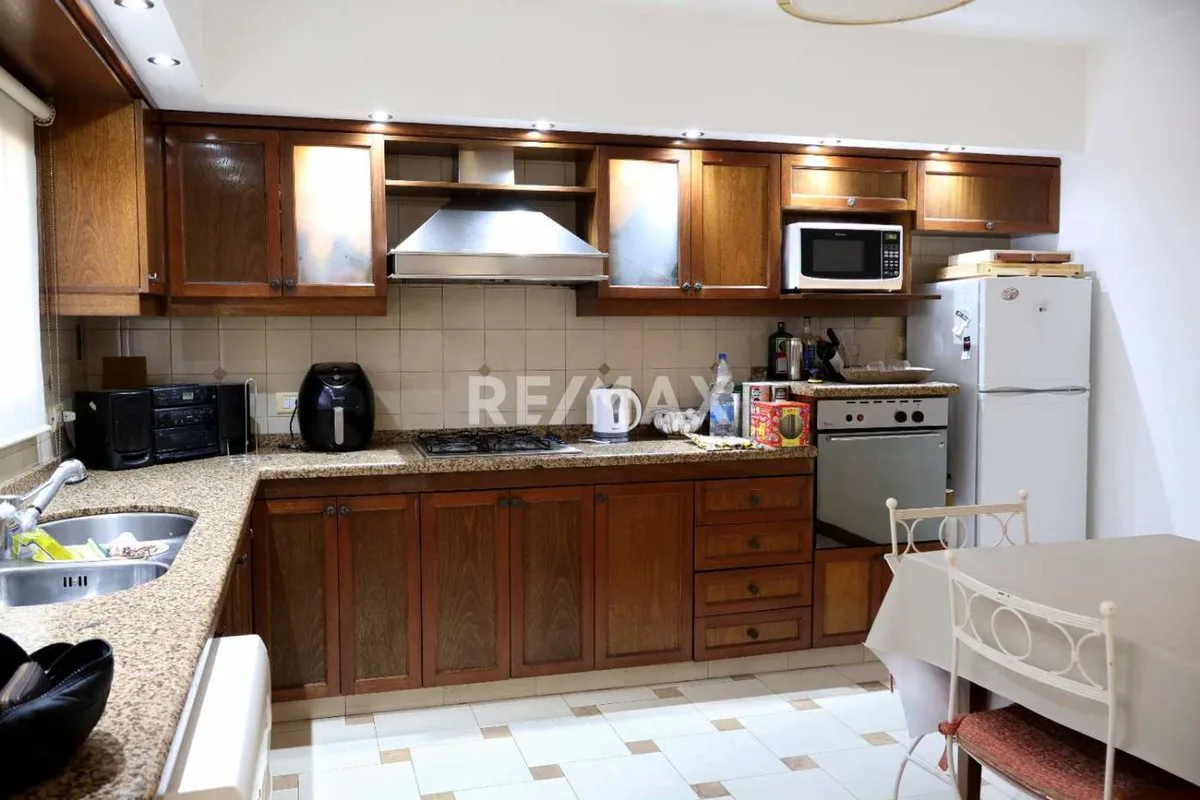 VENTA ESPECTACULAR CASA 5 AMB C/PILETA CASTELAR foto 5