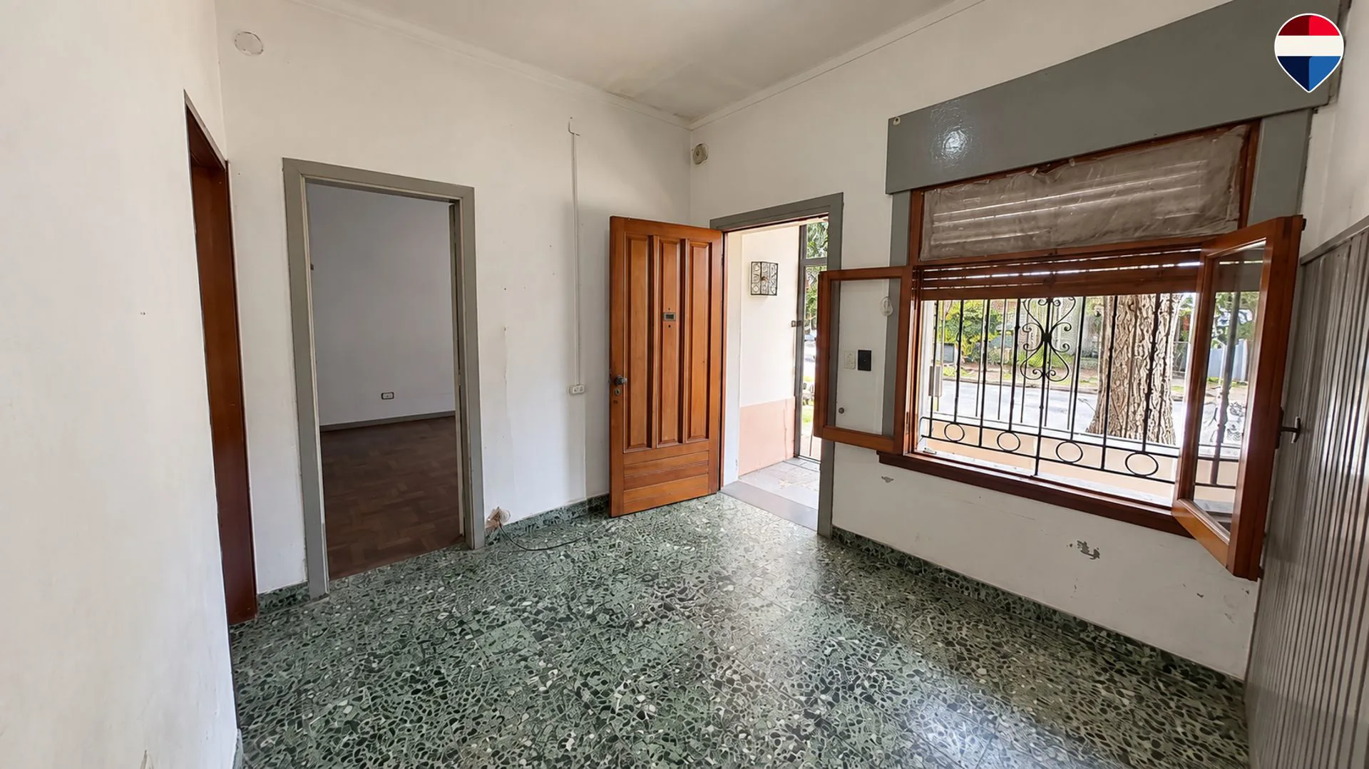 VENTA CASA 4 AMBIENTES EN MORON foto 2