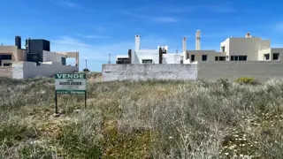 SE VENDE LOTE EN BALNEARIO EL CONDOR foto 1