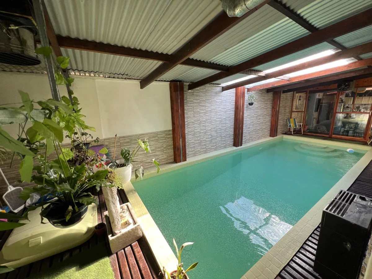 Venta en block casa + 4 deptos el Grosellar foto 2