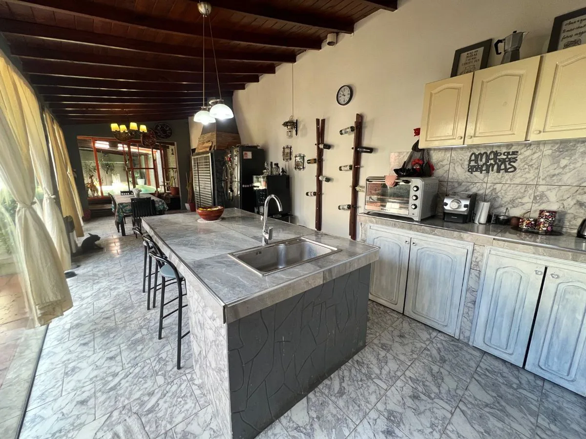 Venta en block casa + 4 deptos el Grosellar foto 3