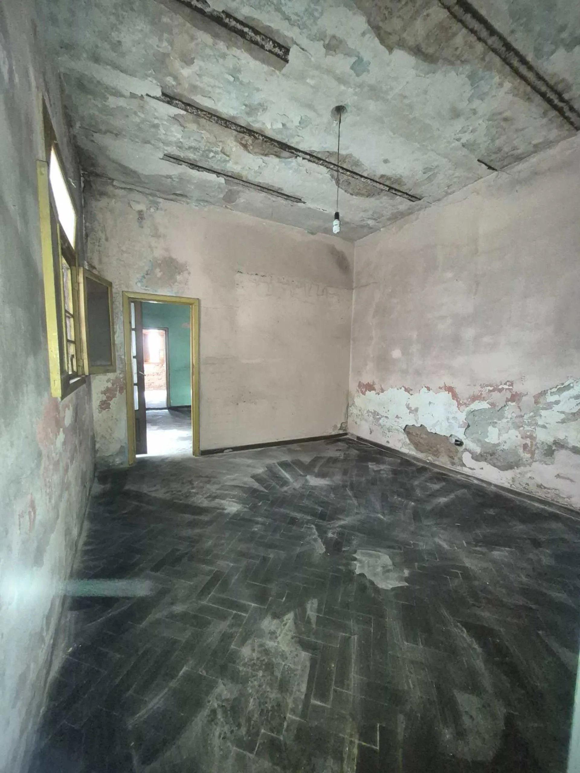 VENTA CASA 4 AMB CON GALPÓN VILLA LUGANO foto 3