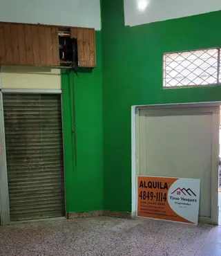 Local comercial con baño. foto 4