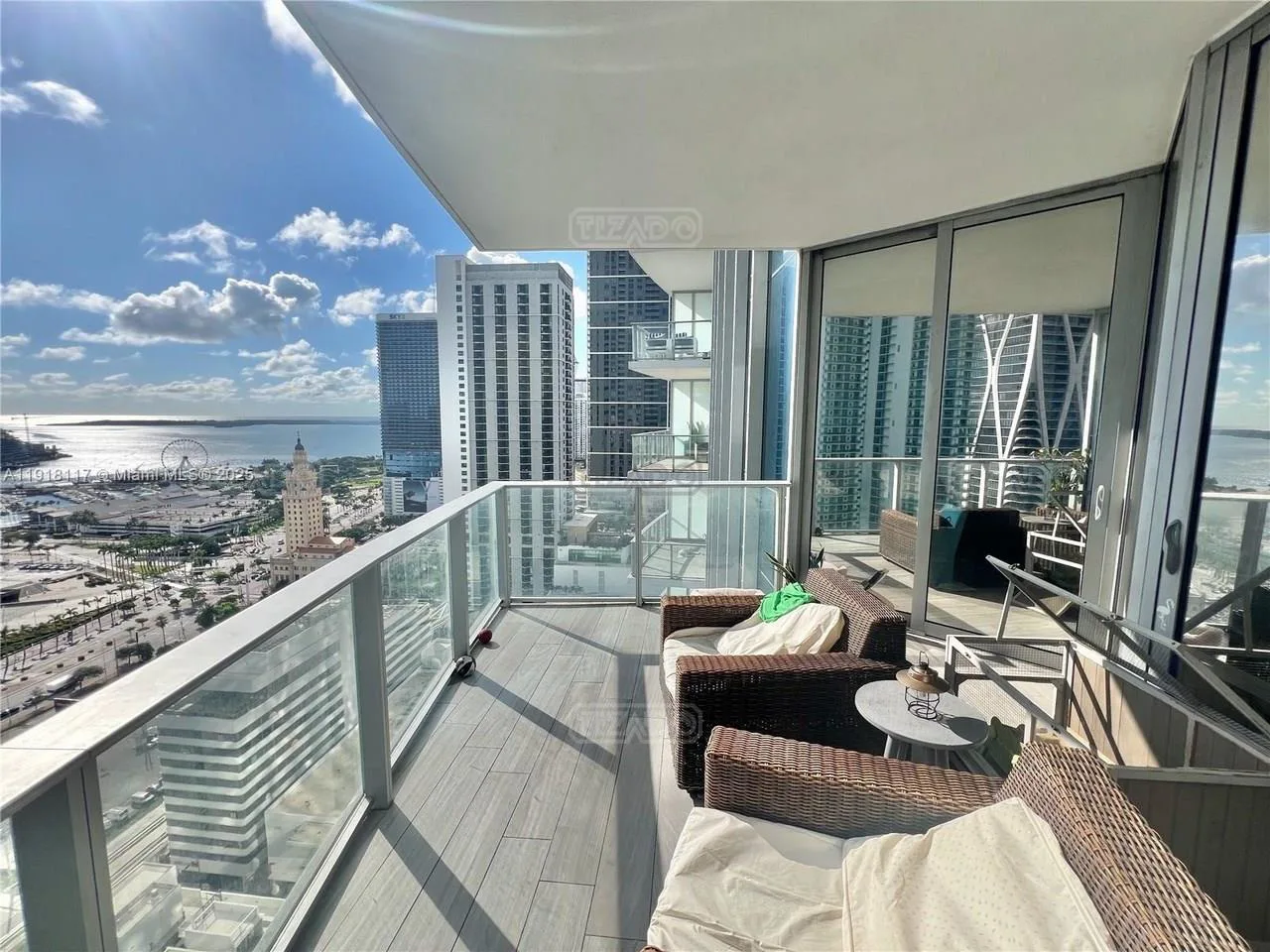 851 NE 1 st Ave #2605 800 foto 3