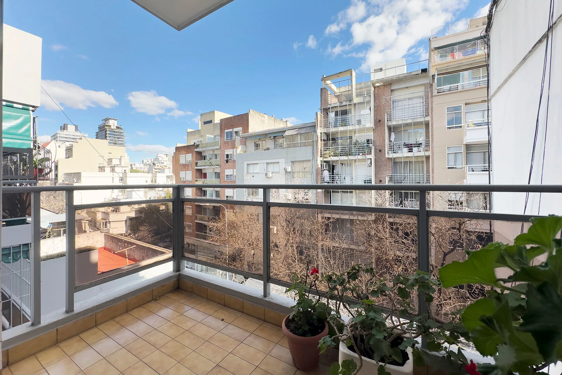 VENTA CABALLITO 3 AMB. CON 2 COCHERAS Y BALCON foto 5