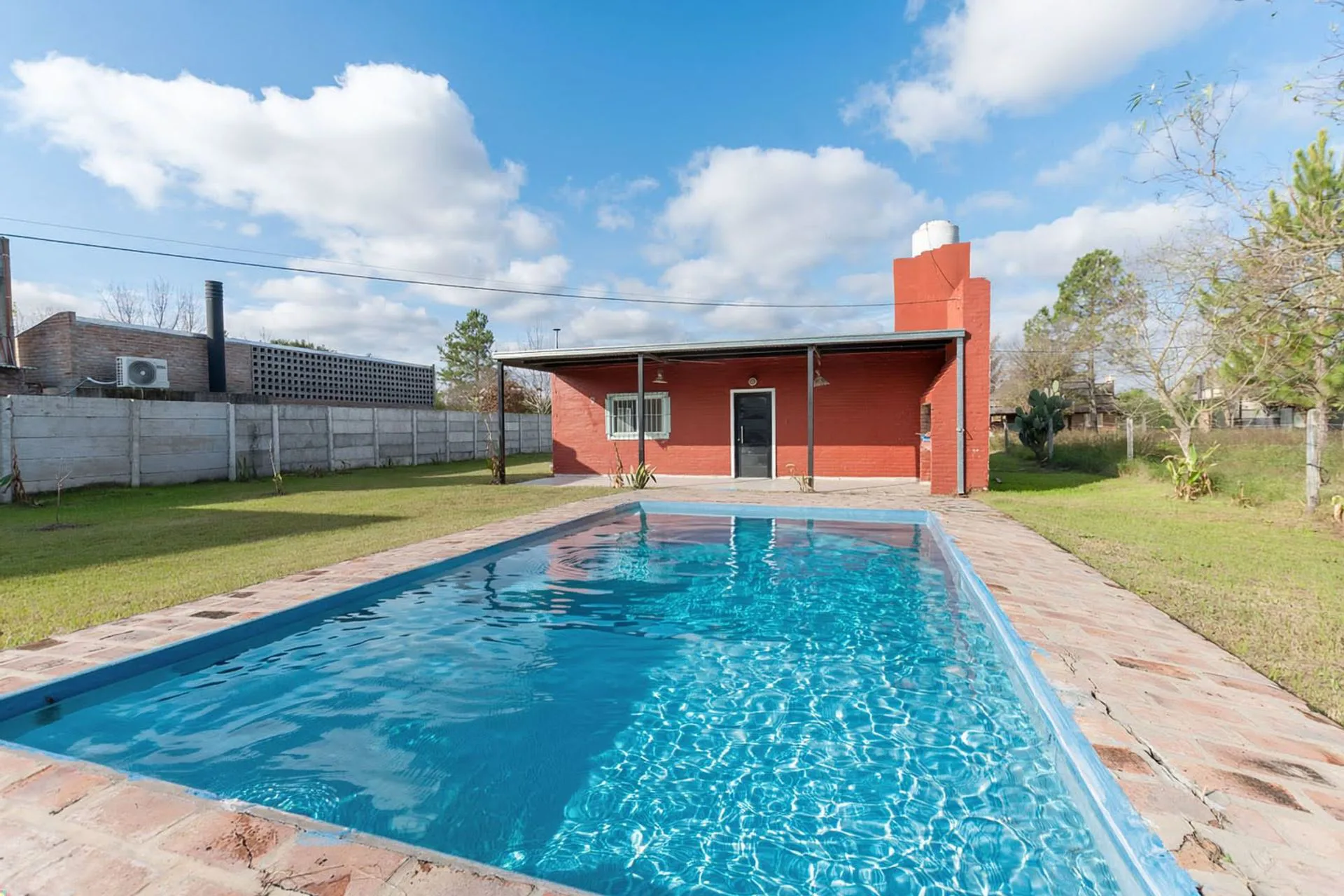 QUINTA CON PILETA EN ARROYO LEYES km 10,5
