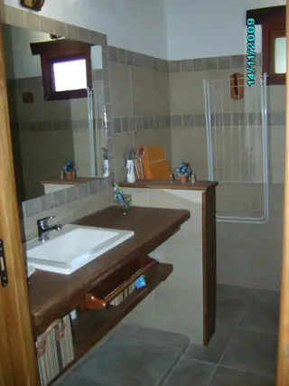Costa del Este: Hermoso chalet estilo campo, con añosa arboleda foto 5