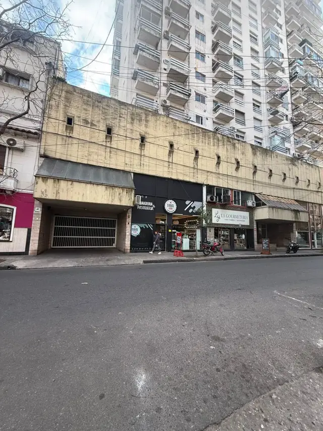 Cochera Tucuman 1318
